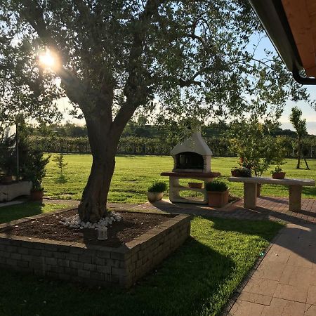 Appartamento "Casa Vacanze Corte Ara Decima" Sona Luaran gambar