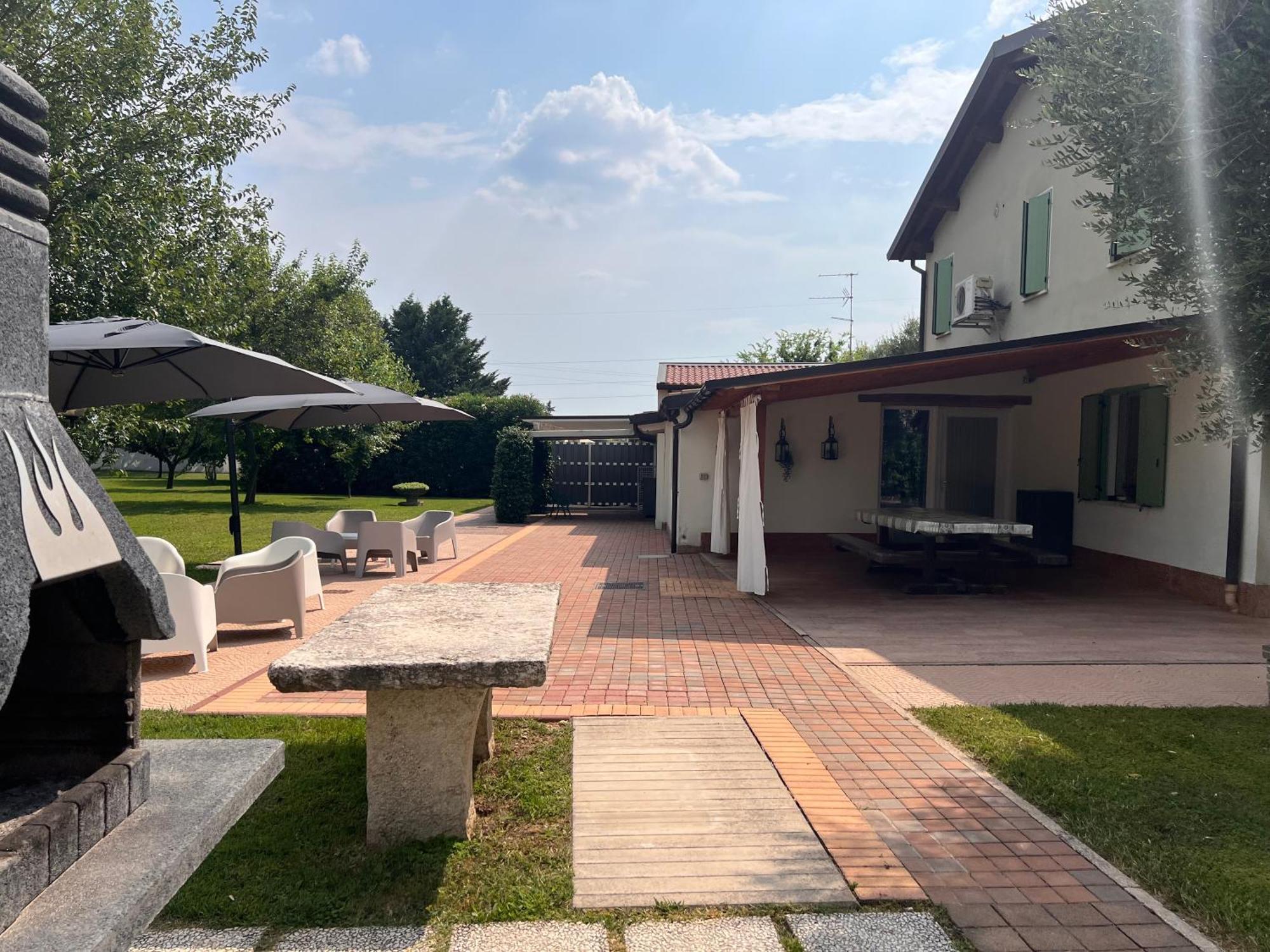 Appartamento "Casa Vacanze Corte Ara Decima" Sona Luaran gambar