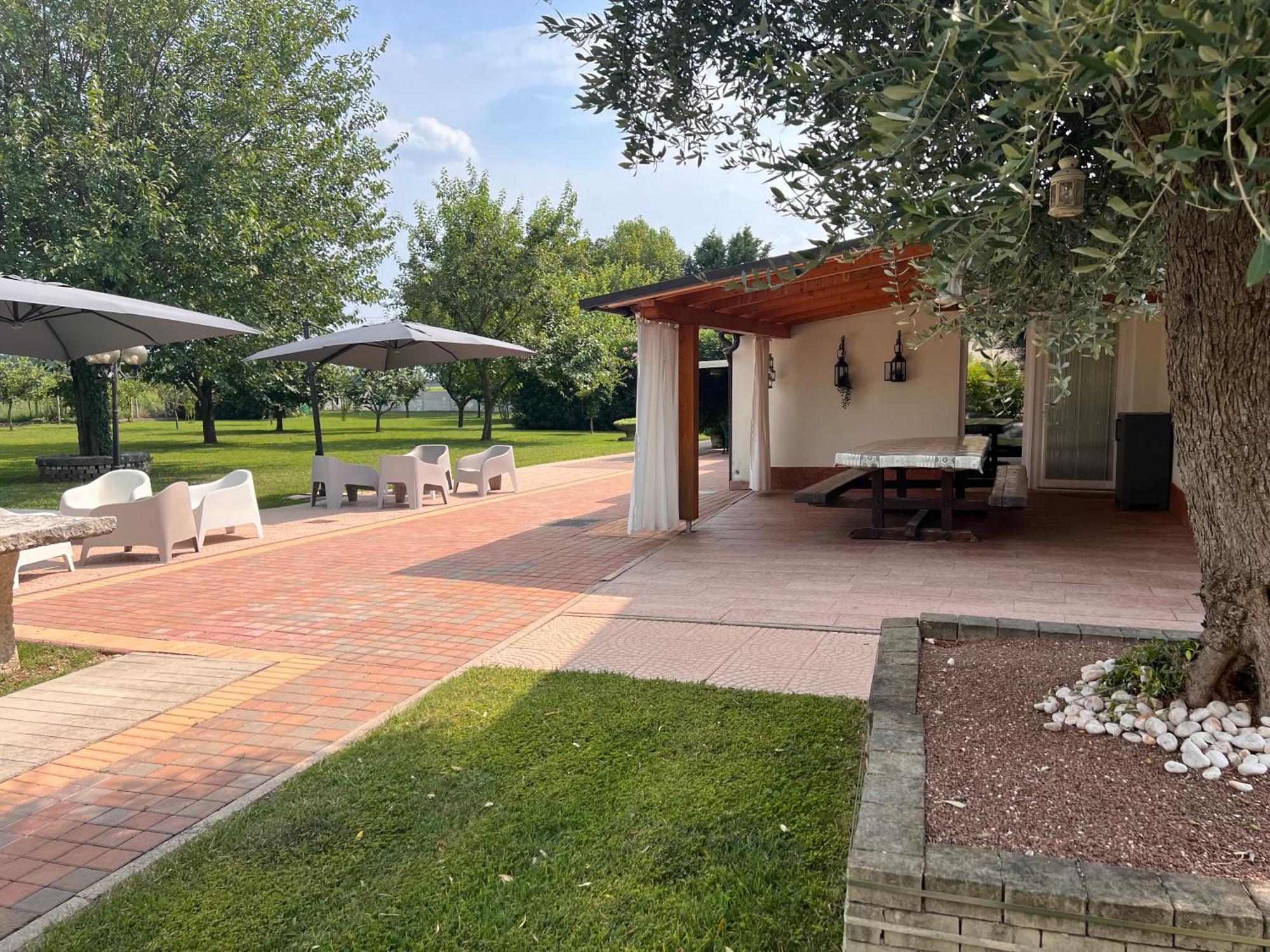 Appartamento "Casa Vacanze Corte Ara Decima" Sona Luaran gambar
