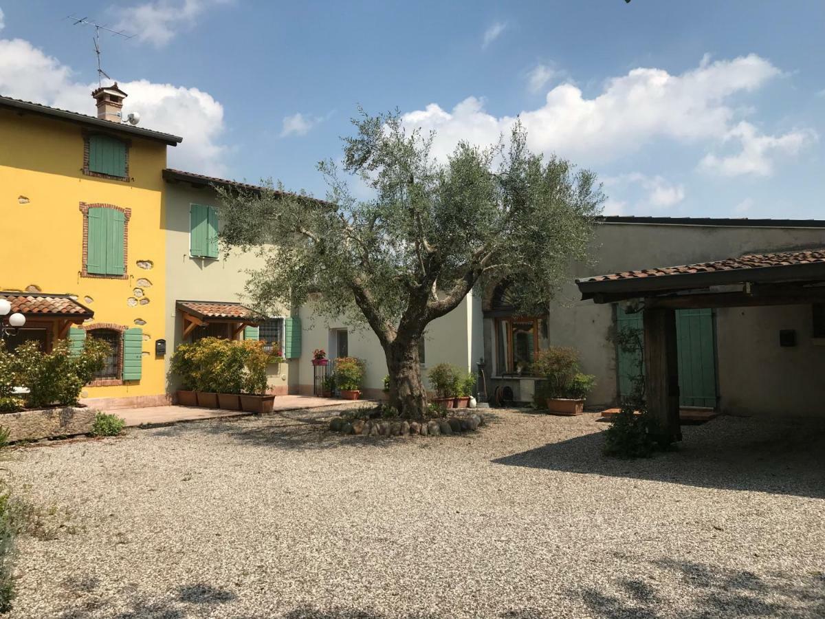 Appartamento "Casa Vacanze Corte Ara Decima" Sona Luaran gambar