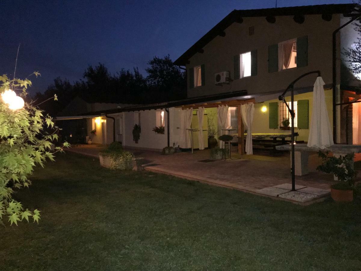 Appartamento "Casa Vacanze Corte Ara Decima" Sona Luaran gambar