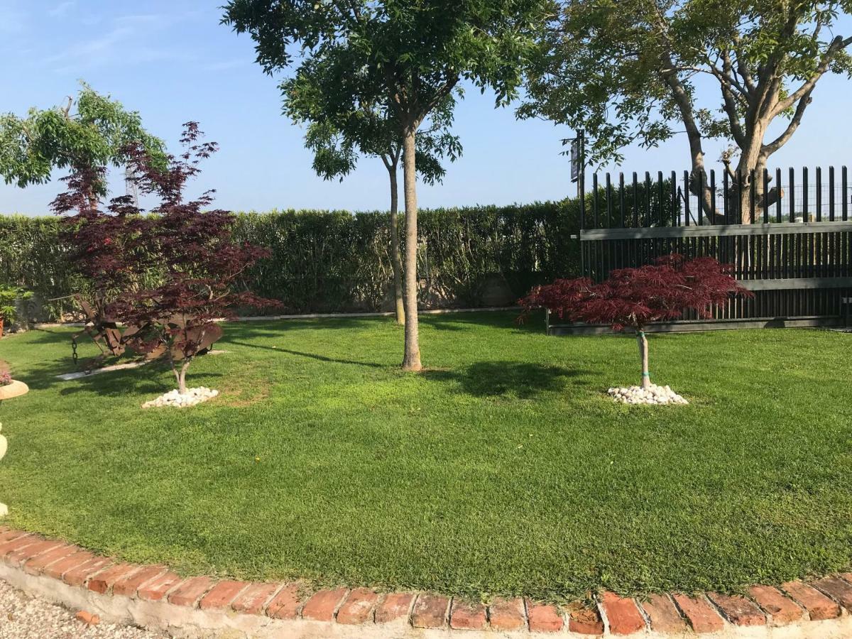 Appartamento "Casa Vacanze Corte Ara Decima" Sona Luaran gambar